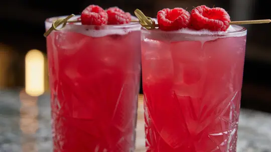 2 raspberry cocktails